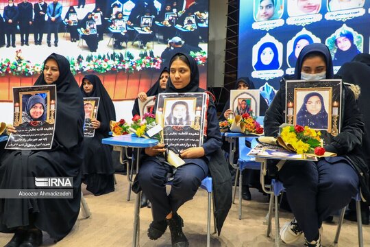 گرامیداشت شهدای دانش آموز حادثه تروریستی کرمان