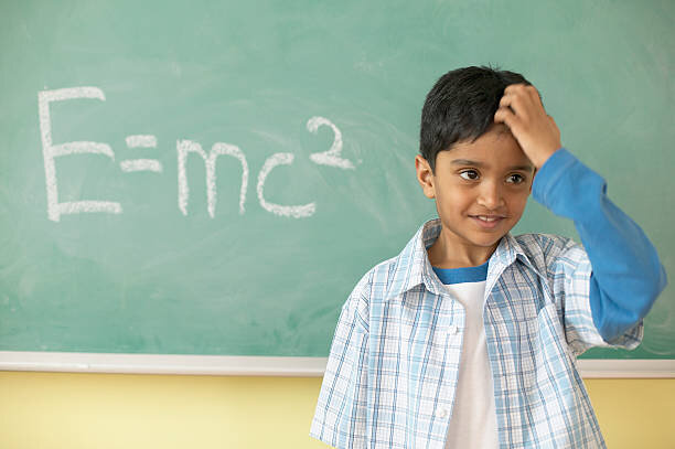 ضدحمله به ترسهای امتحانی | دانشآموزان چطور میتوانند با اضطراب امتحان کنار بیایند؟