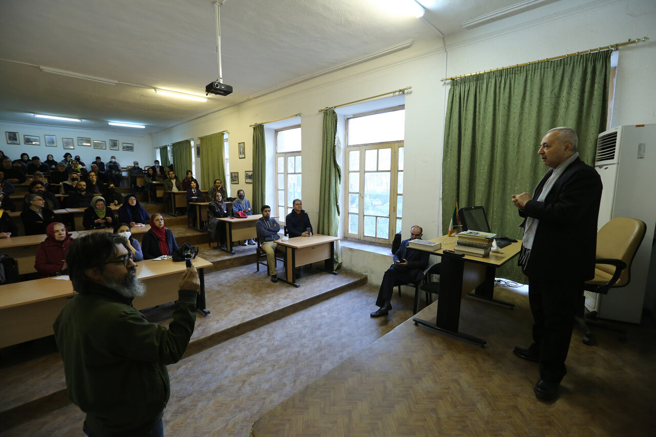 نام و نشان امیر نامدار در طهران