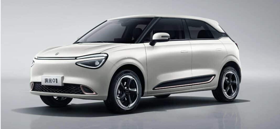 تصاویر | رونمایی از یک خودروی چینی ارزان قیمت | این خودروی 600 میلیون تومانی اتوپایلوت دارد