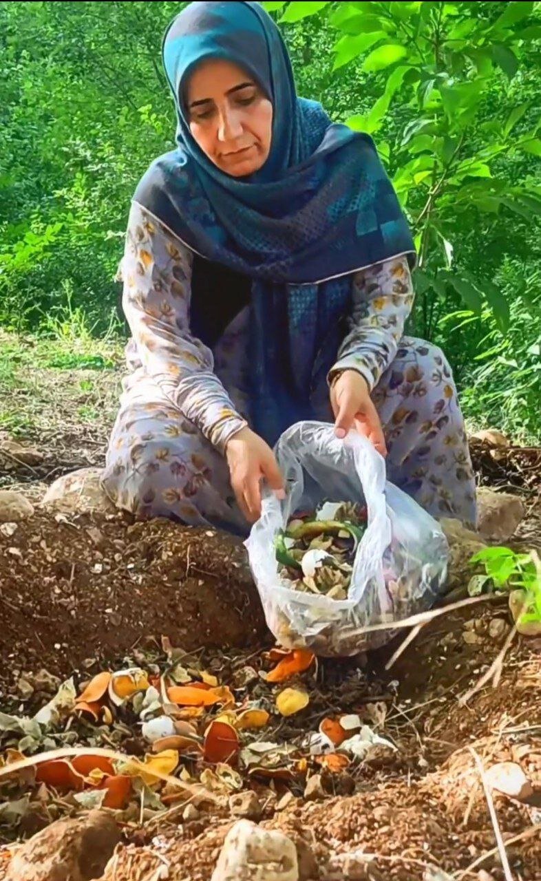 تصمیم کبری برای گریز از سرطان | این زن کرمانشاهی به بانوی پسماند صفر در اورامانات معروف شد