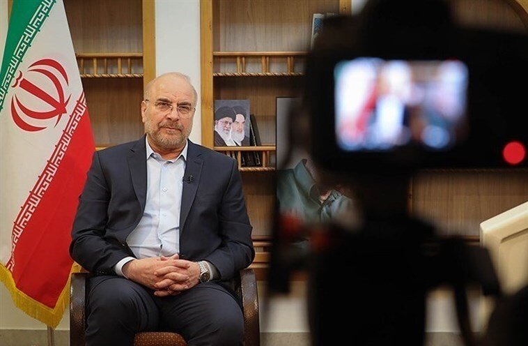 روایت قالیباف از بی مهری های به حاج قاسم | اشک شهید سلیمانی را درمیآوردند | واکنش ها به جمله سردار خطاب به رئیس جمهور وقت؛ حاضرم دست شما را ببوسم