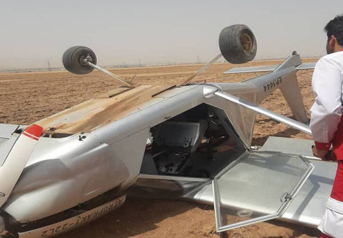 نخستین عکس از وضعیت هواپیمای سقوط کرده در اطراف کرج | عکس