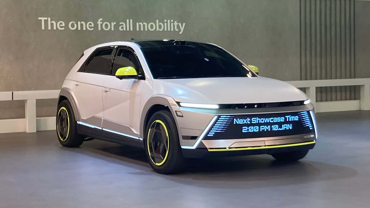 تصاویر | خودرویی که مثل خرچنگ حرکت می کند! | خودروی برقی با چرخ های چرخنده