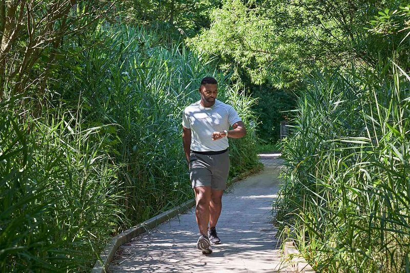 فواید پیاده روی در کاهش التهاب سه بیماری خطرناک | در روز چند دقیقه پیاده روی کنیم؟