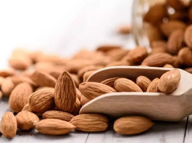 راههای مطمئن شدن از سلامت بادام | چه بادامهایی نخریم