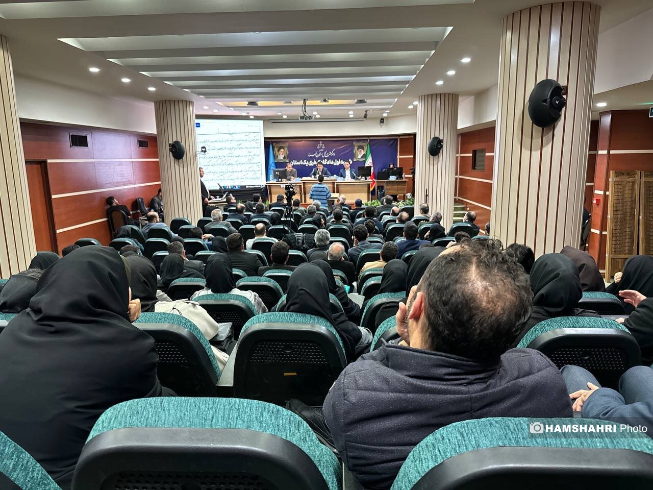 فوری | قاتل داریوش مهرجویی قتل را گردن نگرفت! | روایت تازه از شب قتل مهرجویی و همسرش | انکار جنایت توسط قاتل | پلیس به من گفت اعتراف کن ..