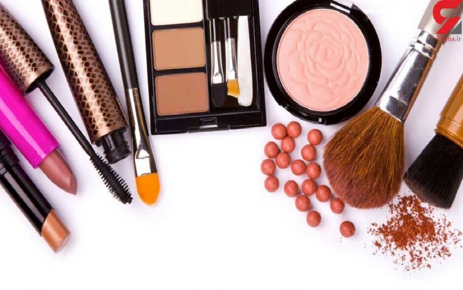 هنگام خرید محصولات عطری و آرایشی به چه نکاتی دقت کنیم؟