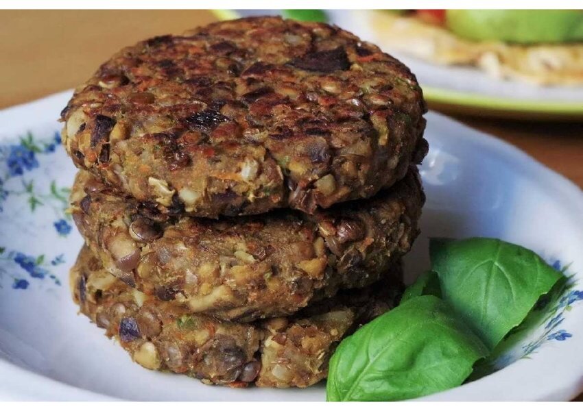 طرز تهیه فست فودها بدون گوشت | حبوبات را در پیتزا جایگزین کالباس کنید