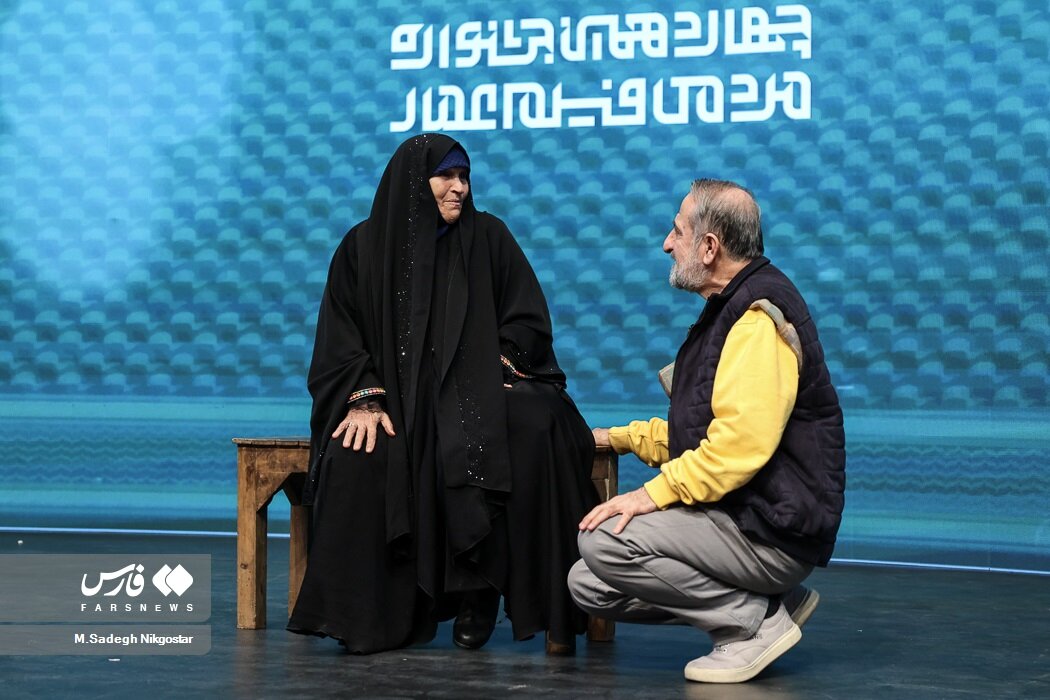 عکس| سلفی مهران رجبی با ننه علی