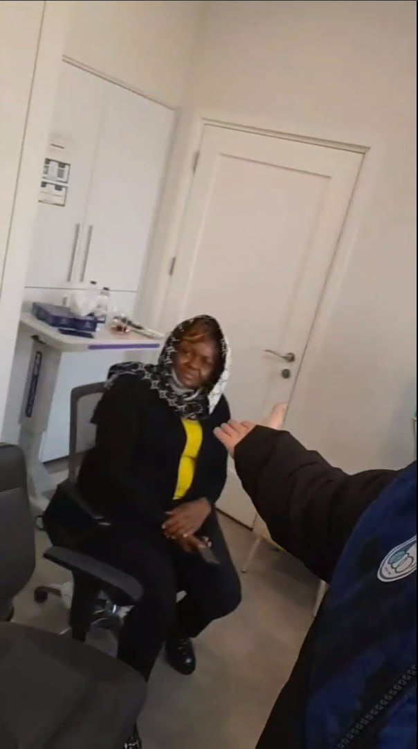 عکس | پرواز فوری مادر ستاره استقلال به ایران | آخرین تصمیم جراحان