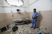 به خاک سپردن دسته جمعی شهدا در بیمارستان ناصر غزه | ببینید