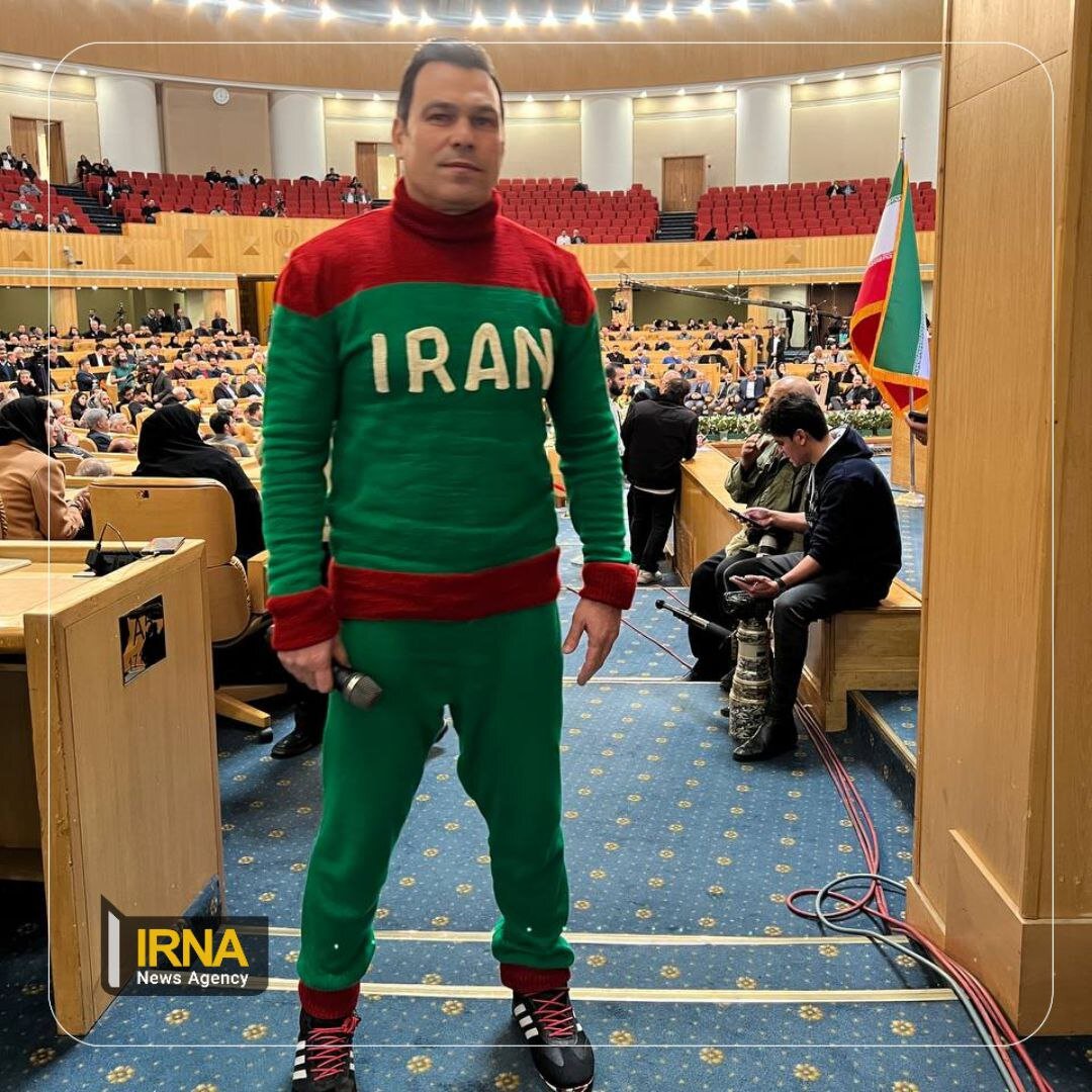 رونمایی از بدل جهان پهلوان تختی! ؛ اتفاق جالب در مراسم جشن سده المپیک | عکس