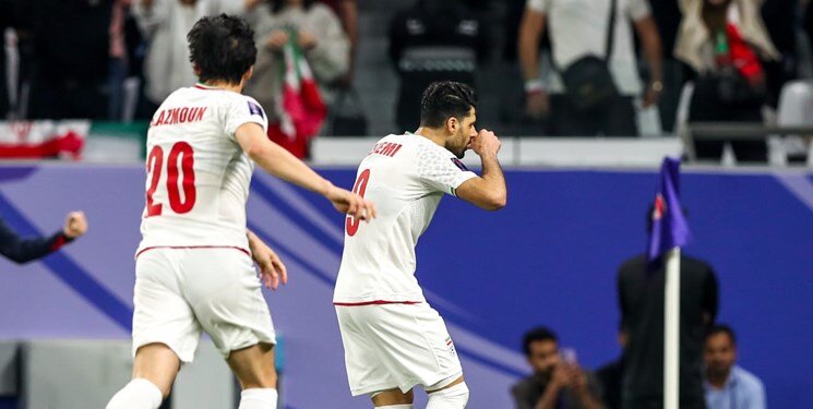 عکس| حرکت جنجالی مهدی طارمی برای پاسخ به اماراتی ها | درگیری بازیکن تعویضی ایران