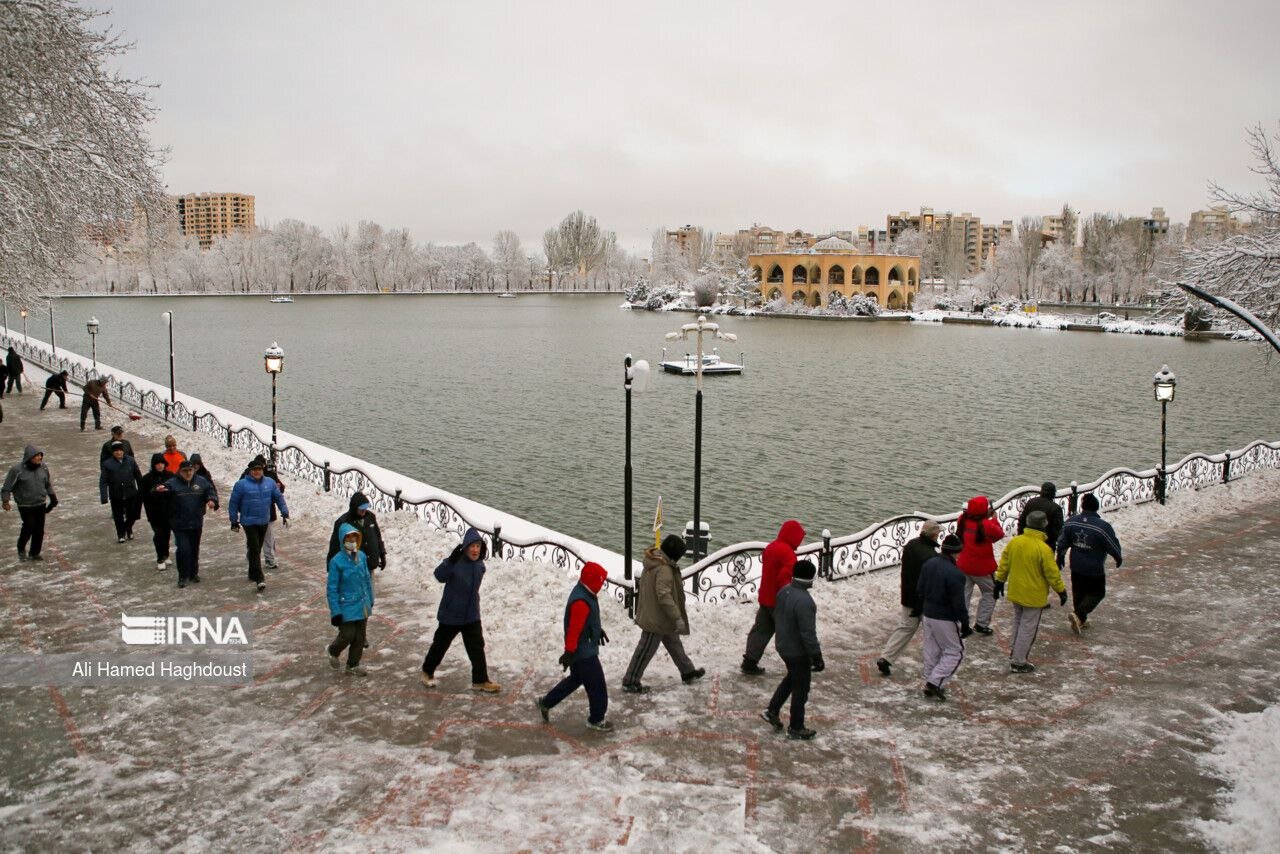 ایران غرق در برف و باران ؛ تصاویر بارشهای شدید در نقاط مختلف کشور | ببینید