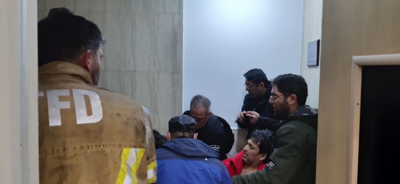 فوری | ۸۰ بیمار از بیمارستان گاندی منتقل شدند | تصاویر جدید از انتقال بیماران