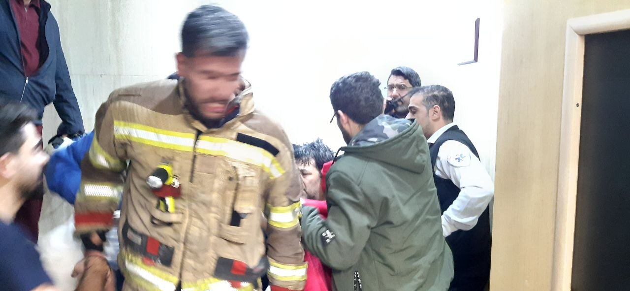 فوری | ۸۰ بیمار از بیمارستان گاندی منتقل شدند | تصاویر جدید از انتقال بیماران