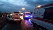 تصادف زنجیره‌ای ۱۵ خودرو در آزادراه تهران - قزوین | تریلی قیچی کرد و...