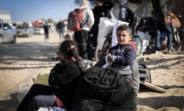 جنازهها را برای سگها در خیابان رها میکنند | تمام شب خواهر کوچکم را در آغوش گرفتم تا گرمش کنم | مادرم که از شدت سرما گریه میکرد...