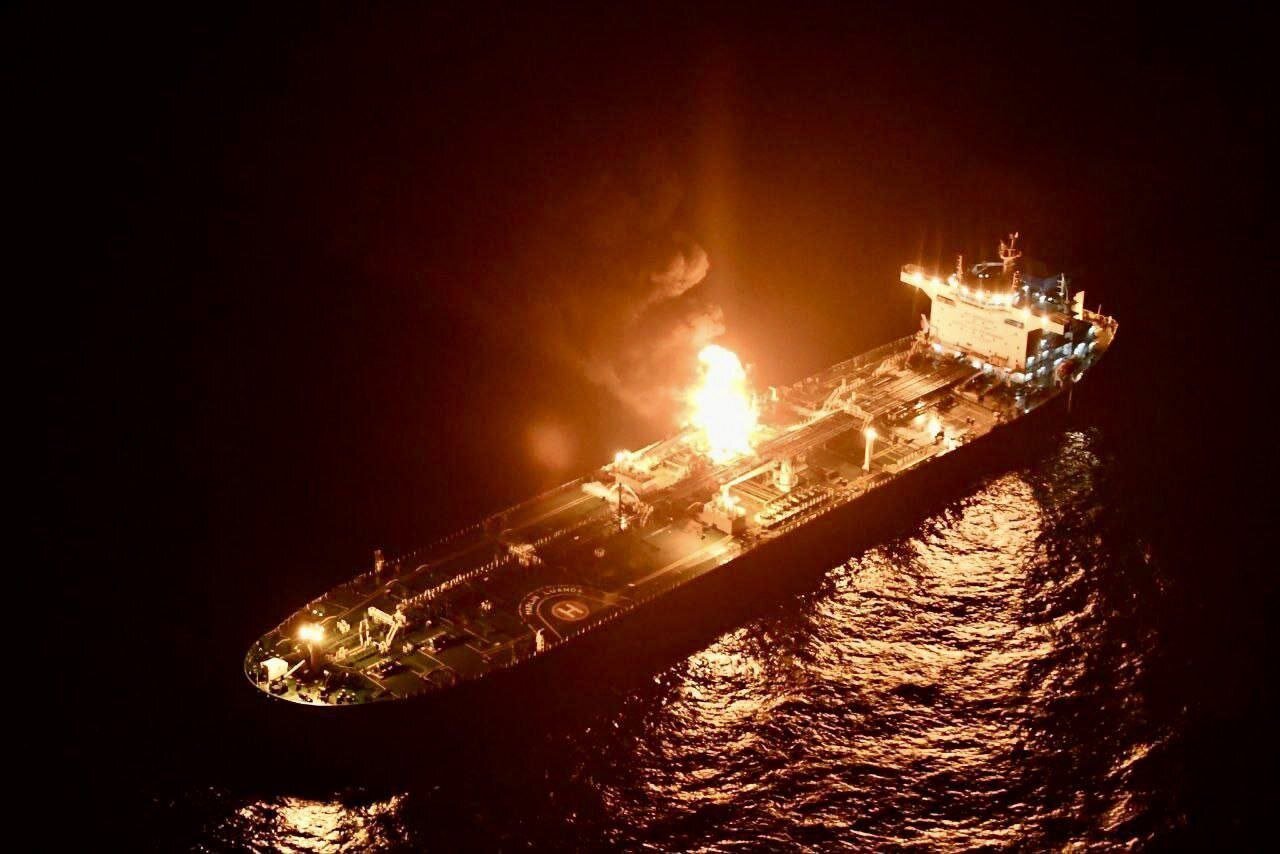 موشک یمنی این بلا را سرِ نفتکش انگلیسی
