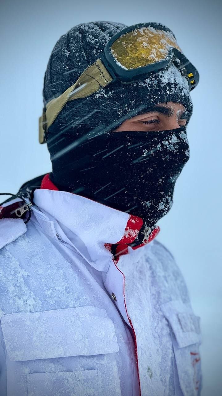 تصاویر متفاوت از چهره یخ زده امدادگران در جاده های کشور