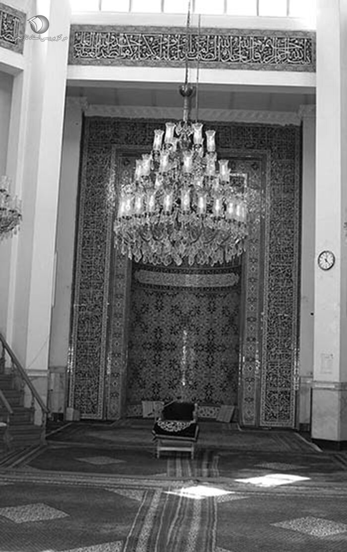 مسجدی که با جشن کتاب به پاتوق جوانان انقلابی تبدیل شد | چهرههای مشهور انقلاب اینجا سخنرانی میکردند