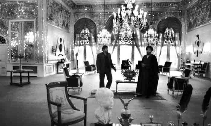 روزی که جوانان شمیرانی نگهبان کاخ نیاوران شدند | آیتالله حکیم چطور مسجد محله را پاتوق انقلابیون کرد؟