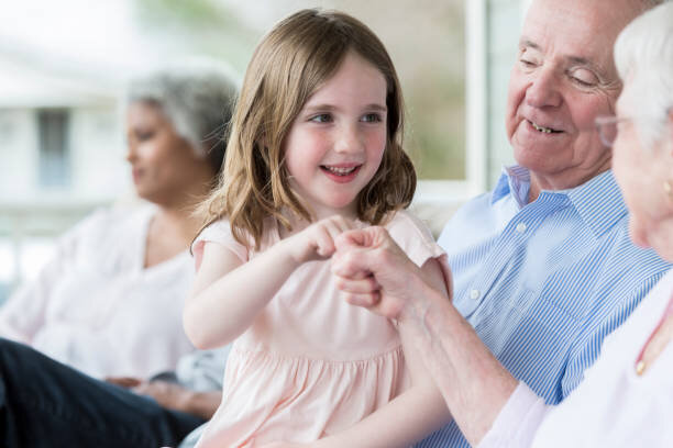 چگونه با دغدغههای افزایش سن پدر و مادر کنار بیاییم