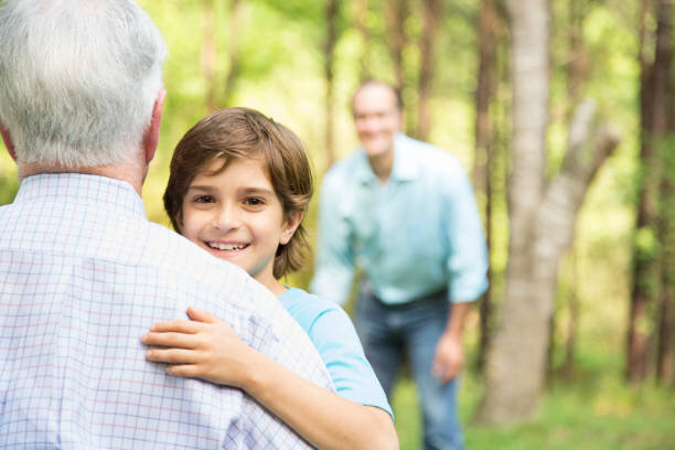 چگونه با دغدغههای افزایش سن پدر و مادر کنار بیاییم