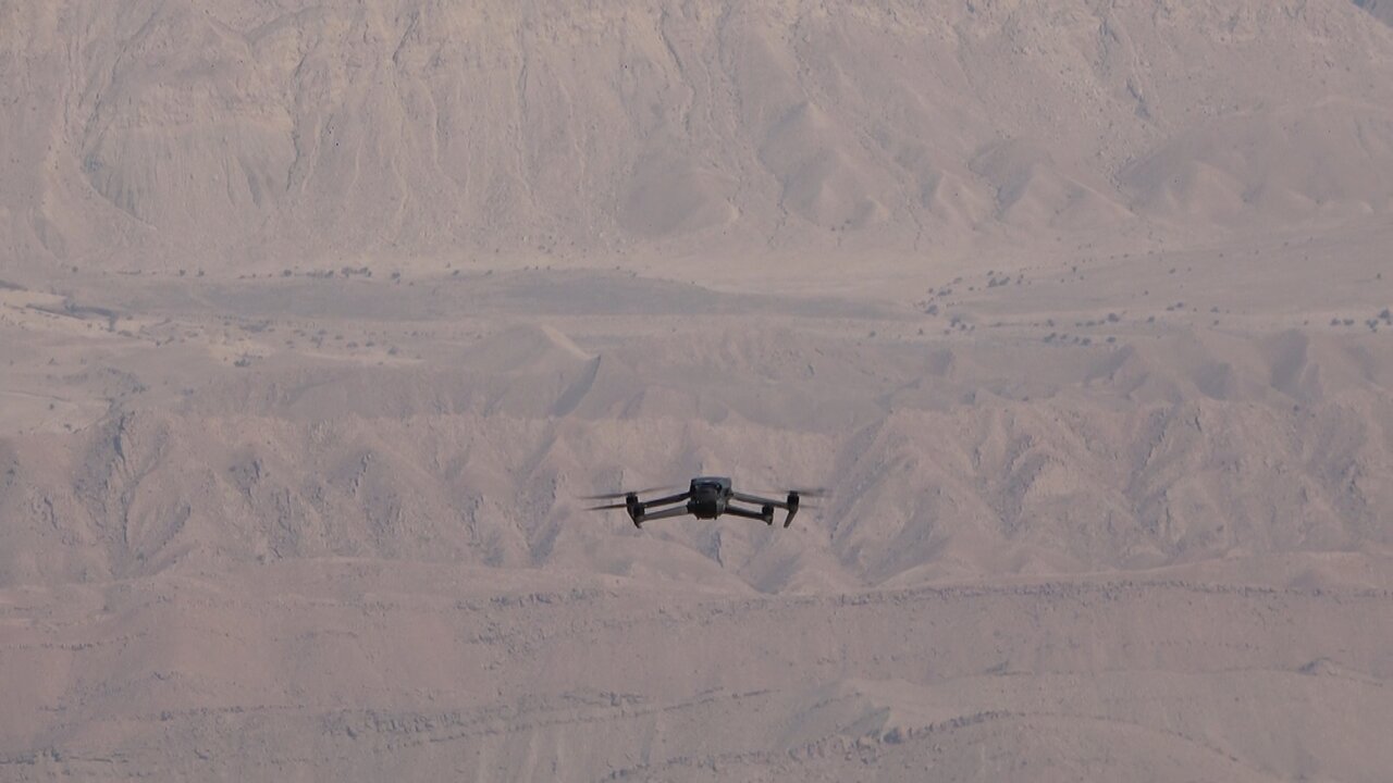 گفت و گو با خلبانی که با پهباد به جنگ متخلفان محیط زیست می رود | تجربه ۷ سال سرشماری حیات وحش با پهباد