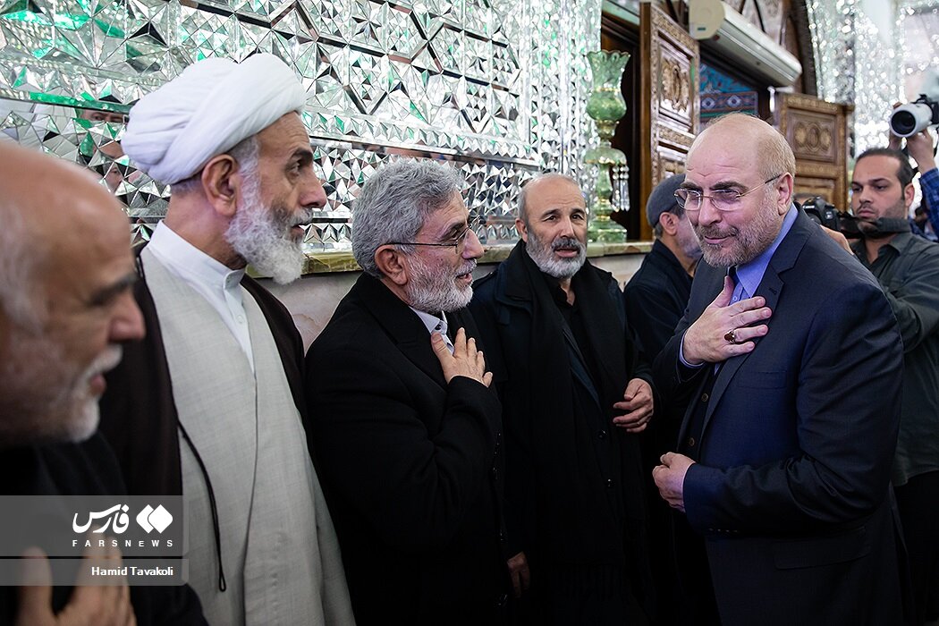 حضور سرداران سپاه در مراسم چهلم شهادت سردار سید رضی موسوی | کدام فرماندهان آمدند؟ | پوشش متفاوت سرداران را ببینید