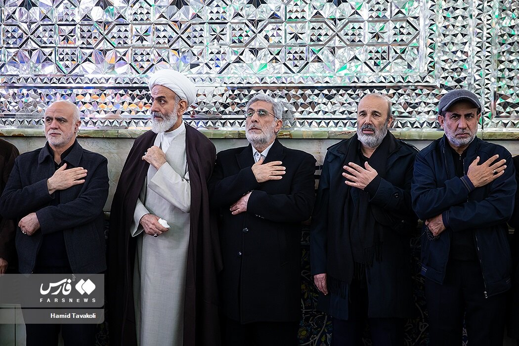 حضور سرداران سپاه در مراسم چهلم شهادت سردار سید رضی موسوی | کدام فرماندهان آمدند؟ | پوشش متفاوت سرداران را ببینید