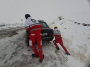 بی توجهی مردم به هشدار قرمز | پایان عملیات نجات گردشگران در پیست اسکی مشهد | خودروها هنوز در برف گرفتارند