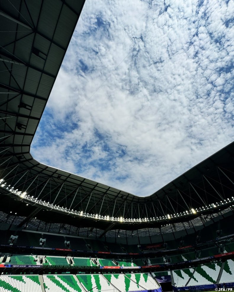 وضعیت آسمان ورزشگاه دوحه قبل از بازی ایران- ژاپن + عکس