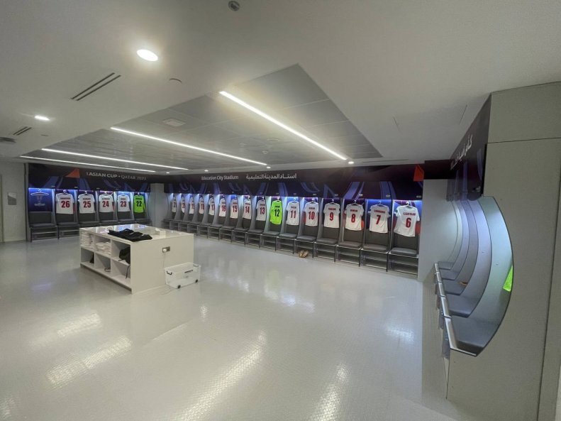 لباس مهدی طارمی در رختکن ایران نصب شد + عکس