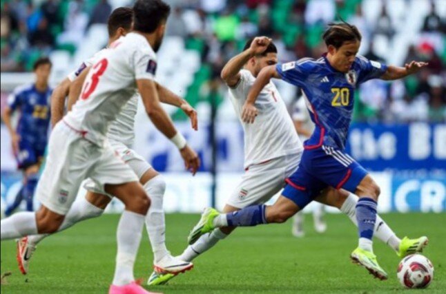 حواشی نیمه اول بازی ایران - ژاپن | از گل بد موقع تا فرصت های از دست رفته | تصاویر