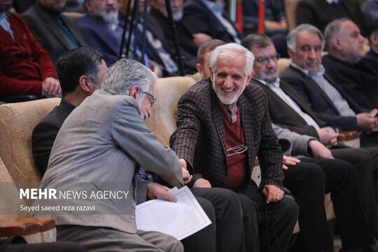 گردهمایی داوطلبان نمایندگی تهران در انتخابات