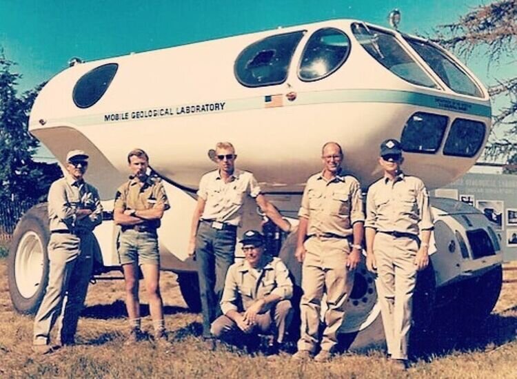 طراحی جالب ماه نورد غول پیکر ناسا در صحرای نیومکزیکو! + تصاویر | چه کسانی سوار این ماهنورد عجیب شدند؟