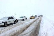 تصاویر جدید از سقوط بهمن در جاده ژالانه ؛ حجم برف را ببینید