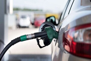 پرداخت هزینه سوخت به صورت دستی در پمپ بنزین ها تا کی ادامه دارد؟ | حذف انحصار از شیوه پرداخت در جایگاه‌ ها