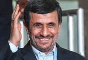 لحظه ورود احمدی نژاد به ستاد انتخابات + ویدئو | شوخی جالب با خبرنگاران
