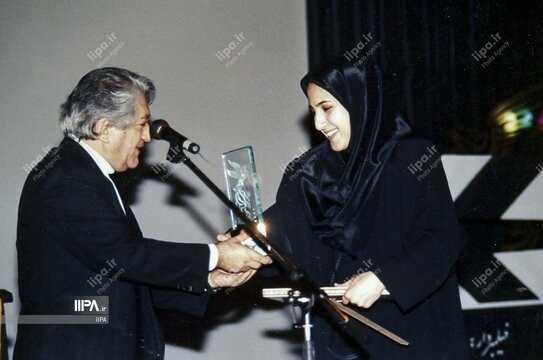 اختتامیه چهاردهمین دوره جشنواره فیلم فجر ۱۳۷۴