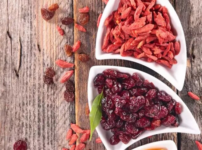 این چند میوه خشک جایگزین مناسبی برای قند نیست