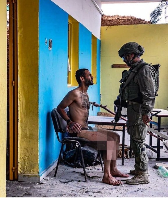 (۱۶+)تصویر تکان‌دهنده از شکنجه یک فلسطینی عریان به دست سرباز اسرائیلی+ عکس | واکنش کاربران