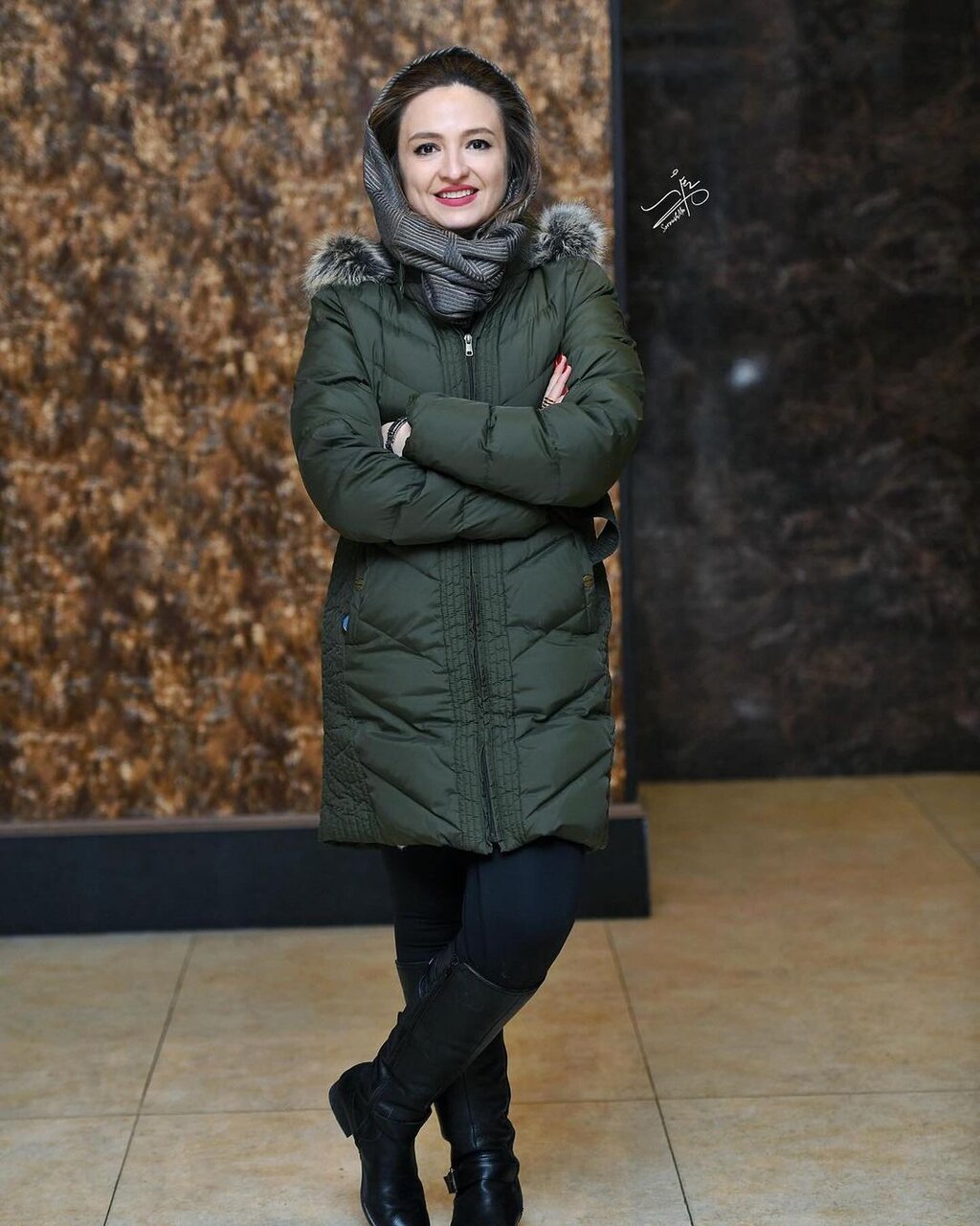 گلاره عباسی همراه پدرش در جشنواره فجر