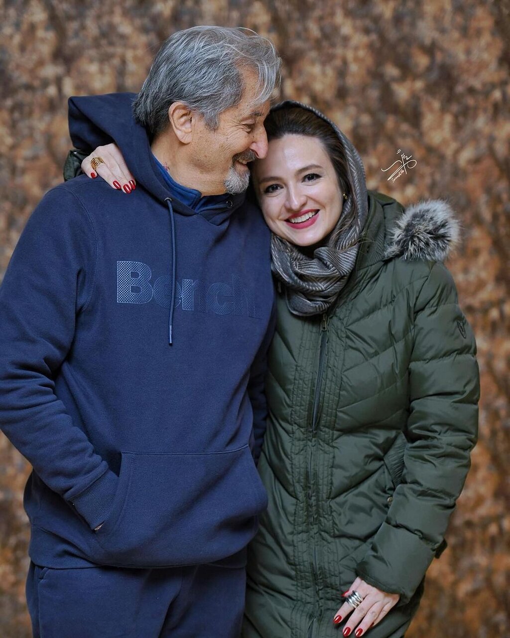 گلاره عباسی همراه پدرش در جشنواره فجر