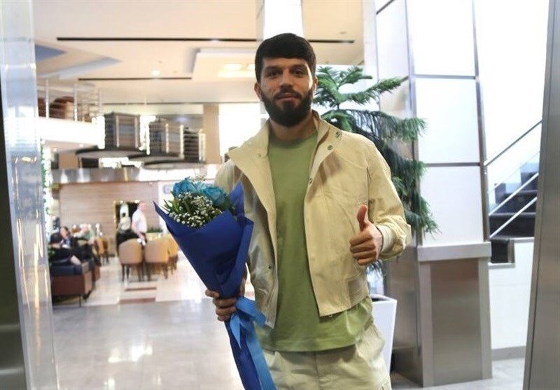 خرید جدید استقلال وارد تهران شد + عکس