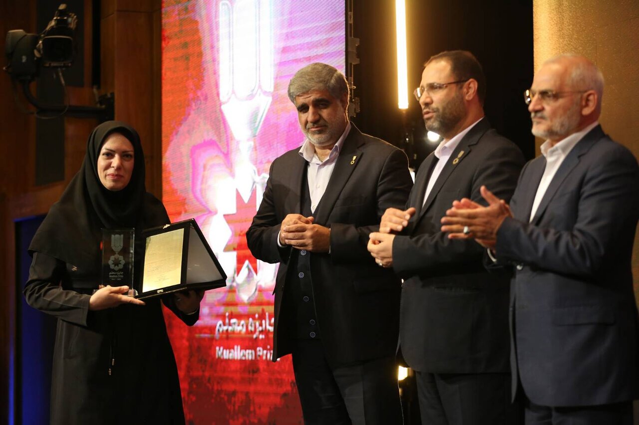 این ها خاص ترین معلمان ایران هستند | معلمی که از سارقان کاسبان معتمد ساخت