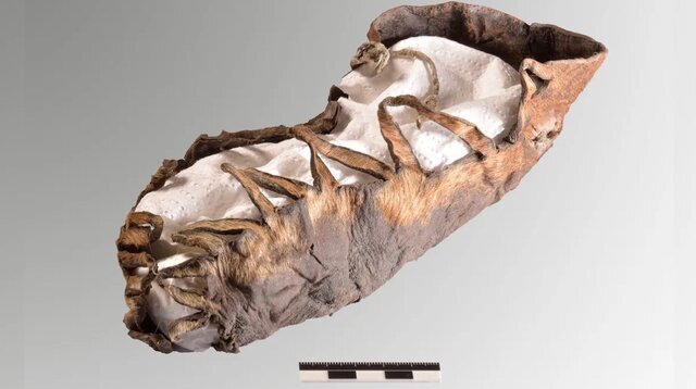 کفش کودکی که در معدن نمک اتریش کشف شد

