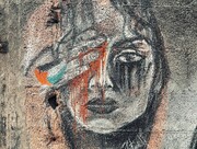 تصاویری از اقدام متفاوت یک دختر برای بیان دردها و رنج های آوارگان فلسطینی